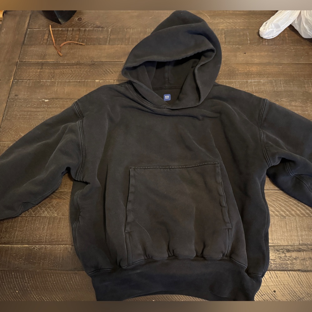 Men’s Yeezy hoodie